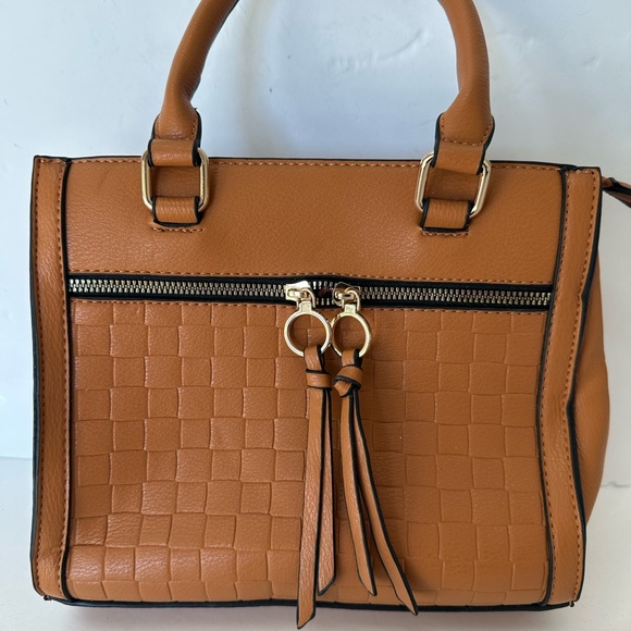 Handbags - Faux Leather Handbag purse NWOT orangish tan color beautiful interior fabric